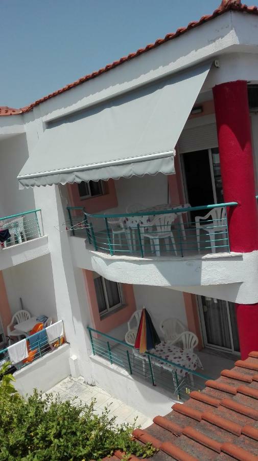 Niki Apartments Polychrono Buitenkant foto